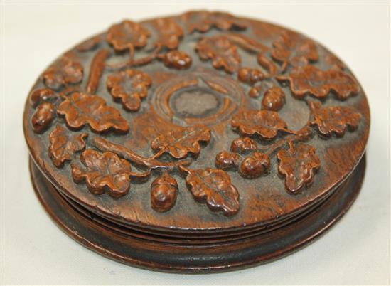 A Charles II commemorative oak snuff box, 3.75in.